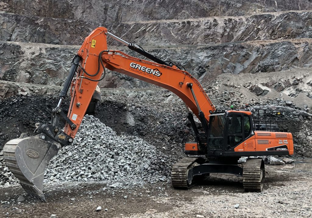 A-Unknown-4 Tracked Excavator Hire